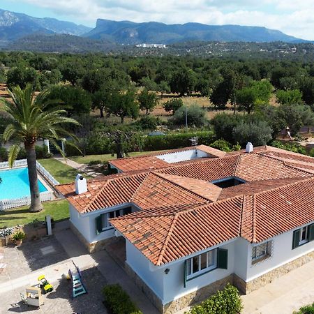 Ideal House For Two Families With Pool And Barbecue Plamanyola Exteriér fotografie