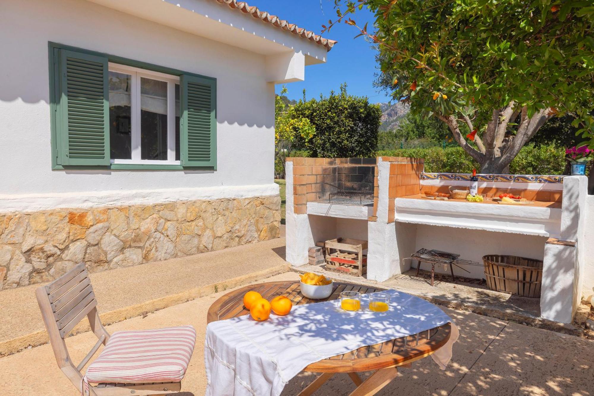 Ideal House For Two Families With Pool And Barbecue Plamanyola Exteriér fotografie
