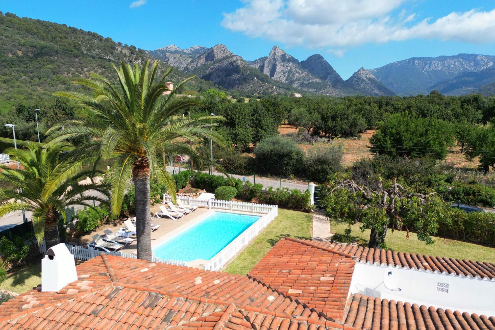 Ideal House For Two Families With Pool And Barbecue Plamanyola Exteriér fotografie